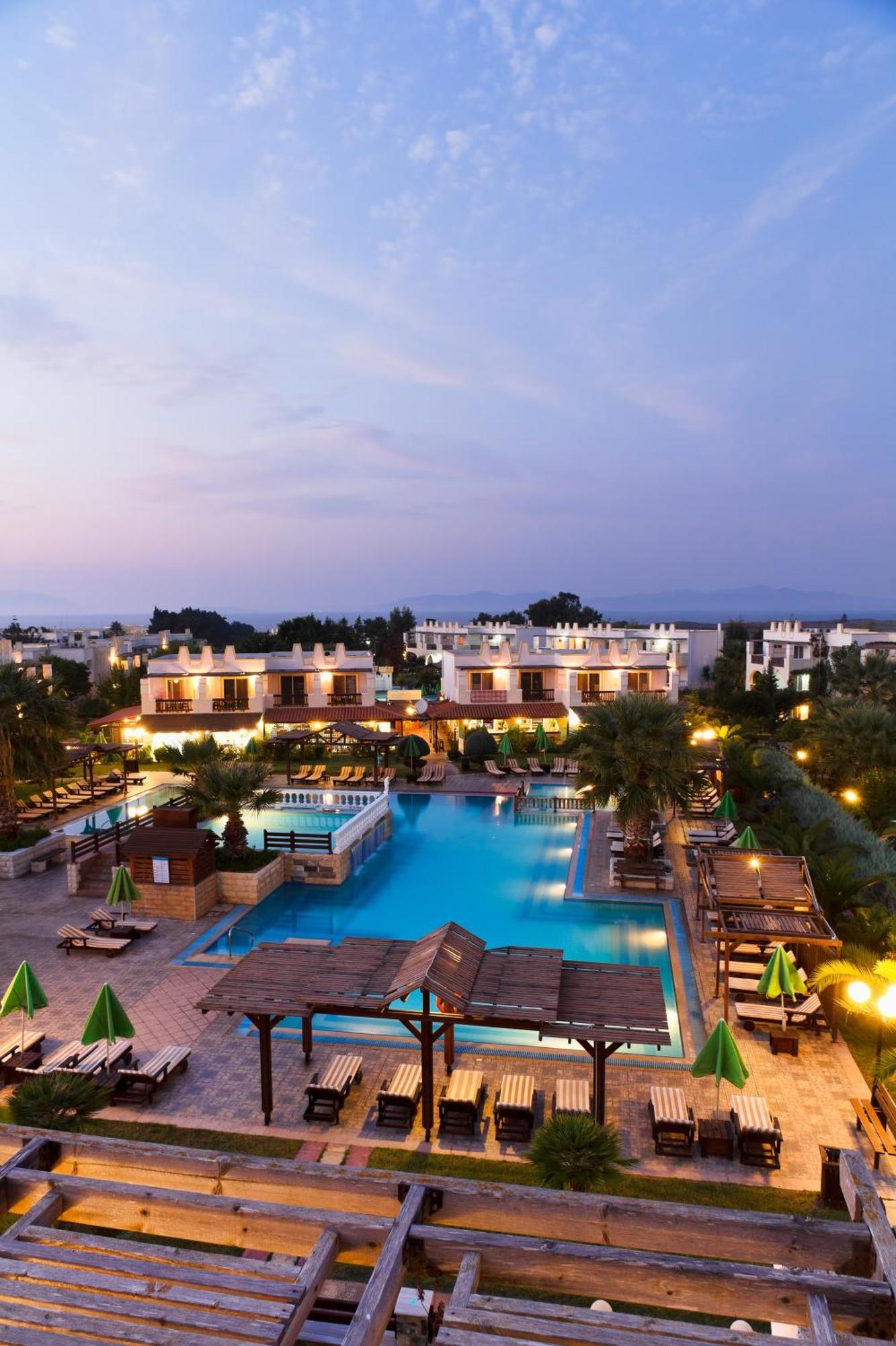 Gaia Royal Hotel Mastichari  Exterior photo