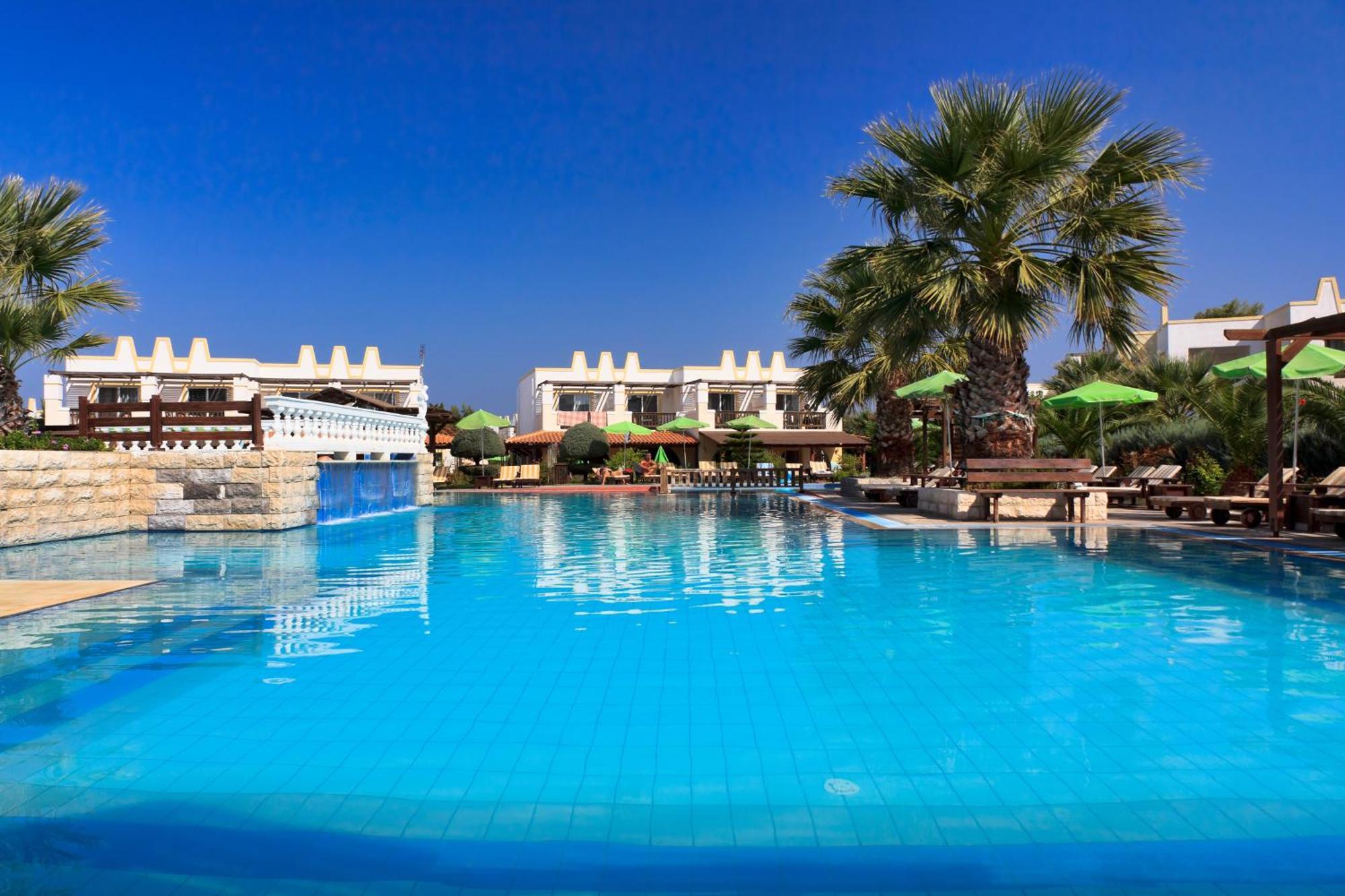 Gaia Royal Hotel Mastichari  Exterior photo